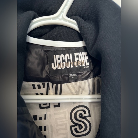 Short down jacket with 80% down - Picture 3 of 3